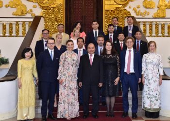 베트남 총리, 스웨덴 관계 발전