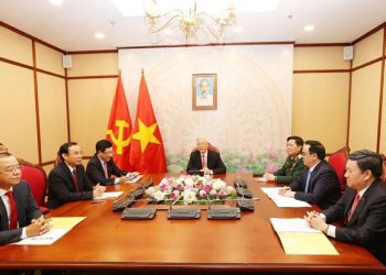 베트남 주석, 러시아 대통령과 전화 통화