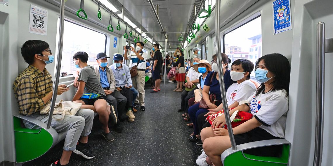 베트남 하노이 전철 기대 이하