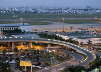 떤선녓 국제공항, 제3터미널 연결도로 건설