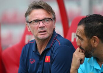 트루시에, 베트남 축구팀 감독