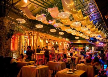 호찌민 한국인 운영 유흥주점 성매매 적발