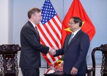 베트남 팜밍찡 총리, 미국 반도체 기업에 투자 촉구