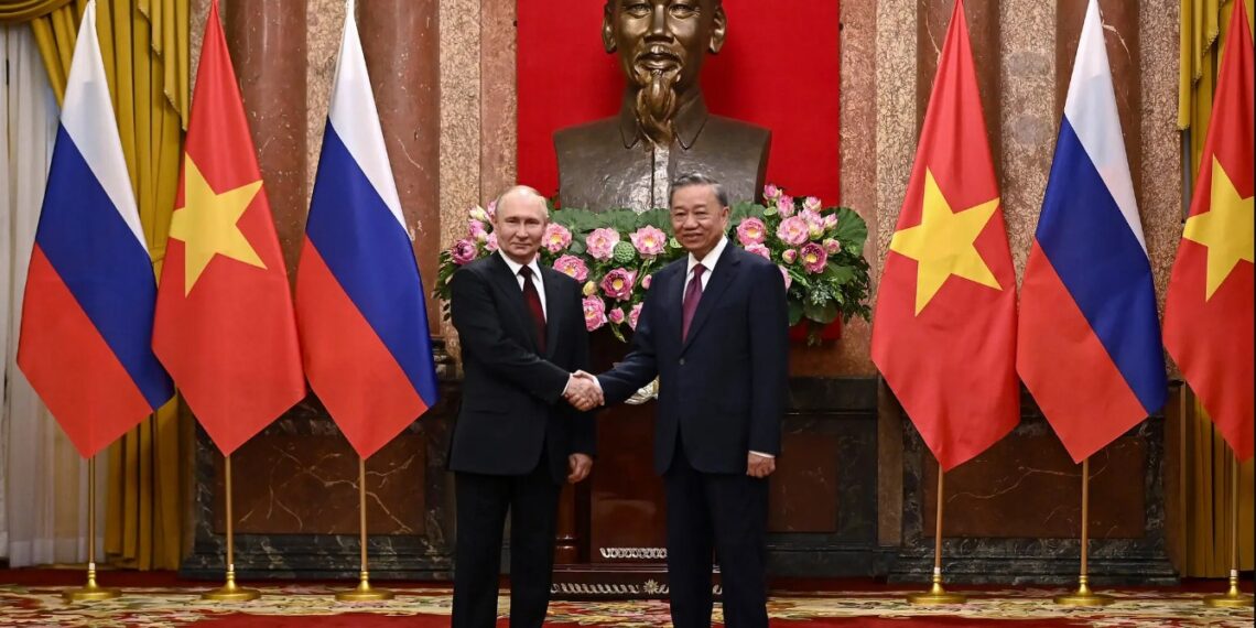 러시아-베트남 “서로 적대국과는 동맹·조약 안 맺는다” 합의