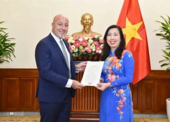 뉴욕타임스, 베트남에 지국 개설