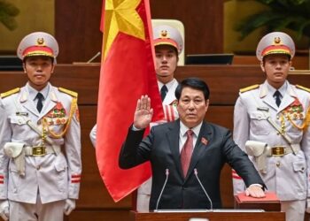 베트남 ‘국가서열 2위’ 국가주석에 군 장성 르엉 끄엉