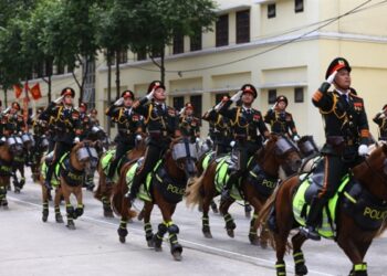 통일 50주년 기념 퍼레이드 참가자 1만3,000명 이상 예상