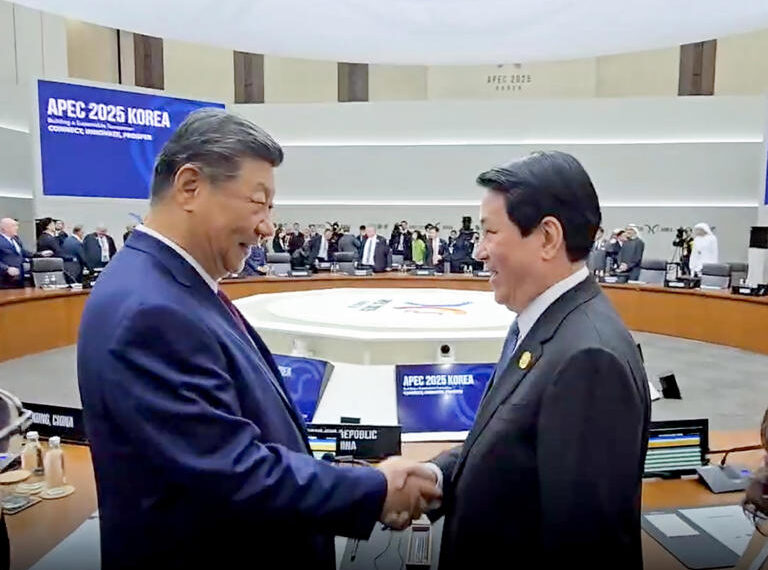 한국 APEC에서 베트남과 중국 정상회의과 만났